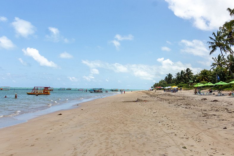 Qavi - Triplex com piscina a 250m praia do Patacho